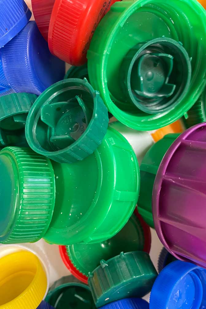 sustainalab_plastic_lids